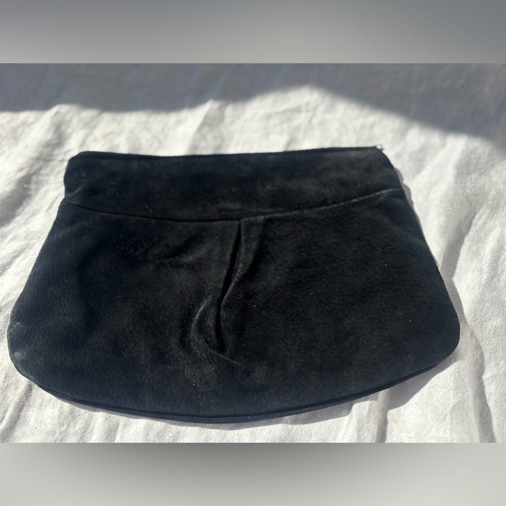 Chic Vintage 80s Black Suede Clutch
